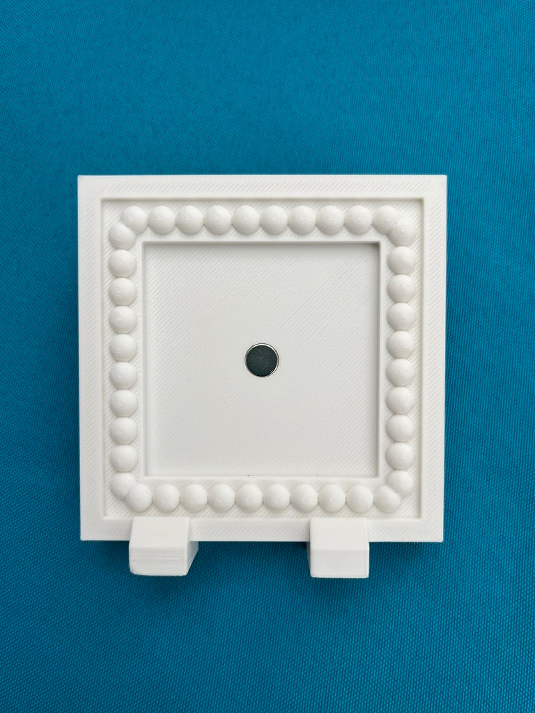 3D Printed Frame with Photo Magnets