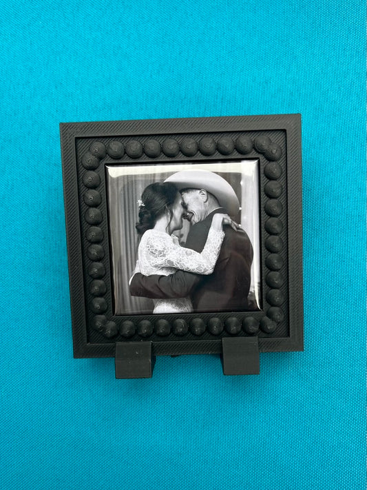 3D Printed Frame with Photo Magnets