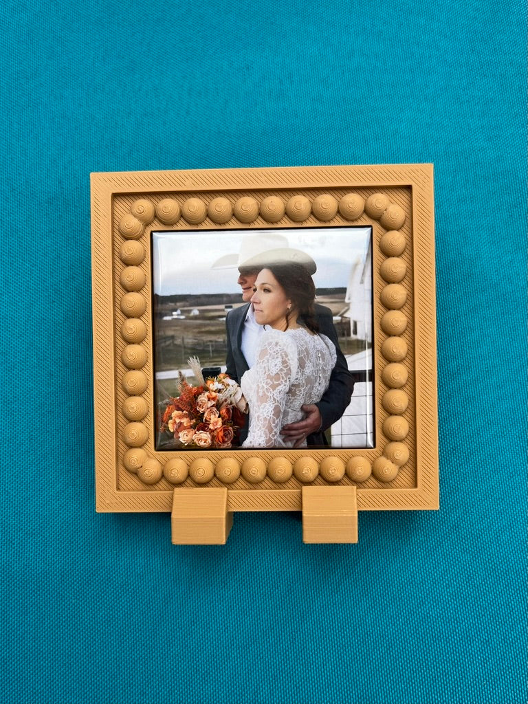 3D Printed Frame with Photo Magnets