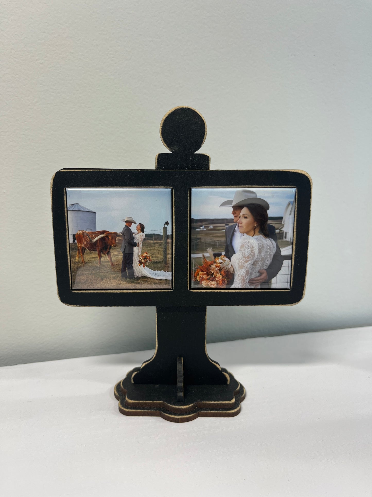 Magnetic Photo Stand with 2 Photo Magnets